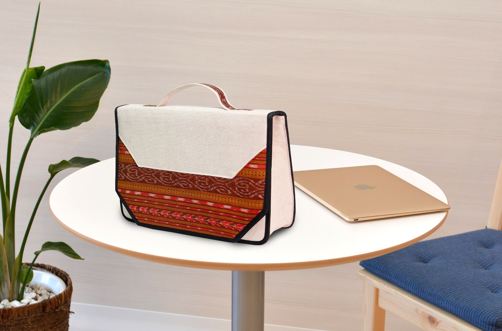 An Aesthetic Makeover For Your Laptop Bags